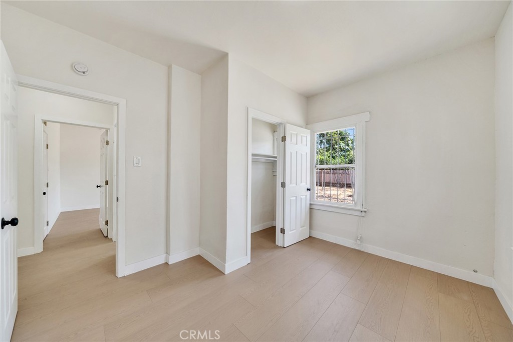 1020 W 70th Street Property Photo 17