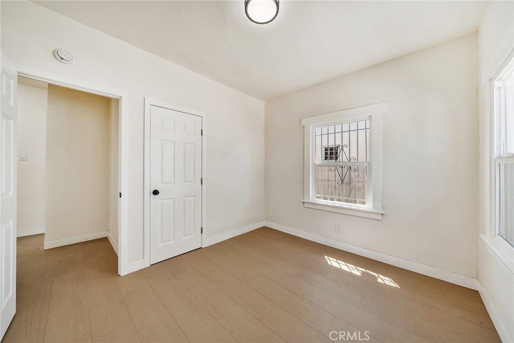 1020 W 70th Street Property Photo 19