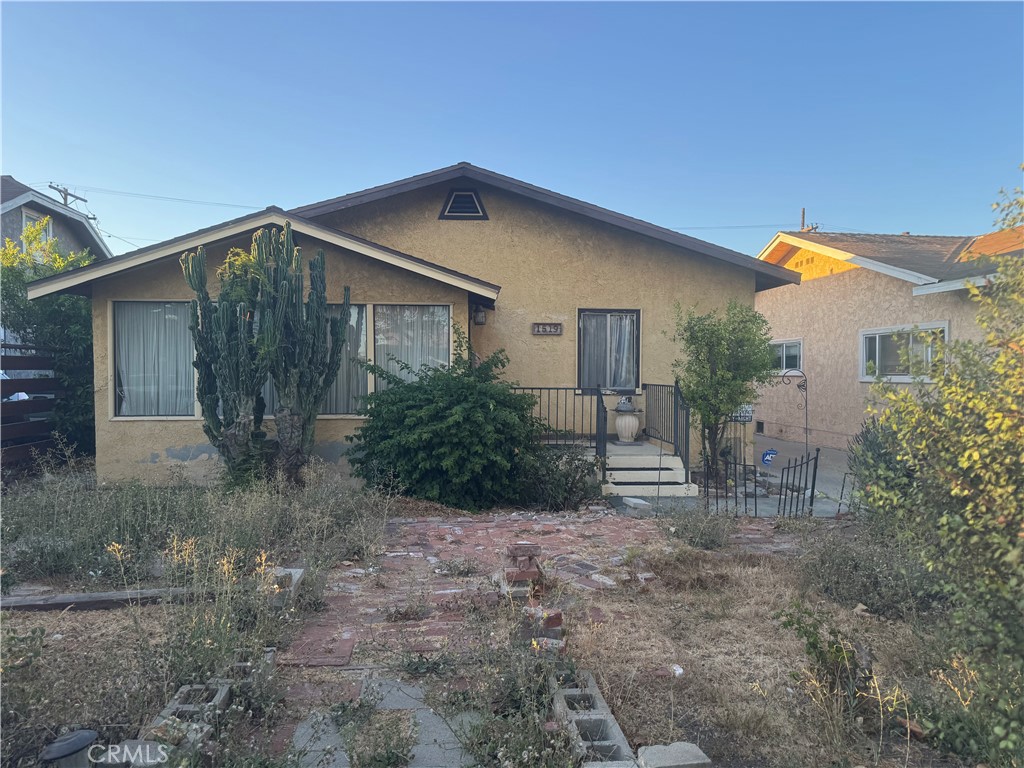 1519 W 69th Property Photo 1