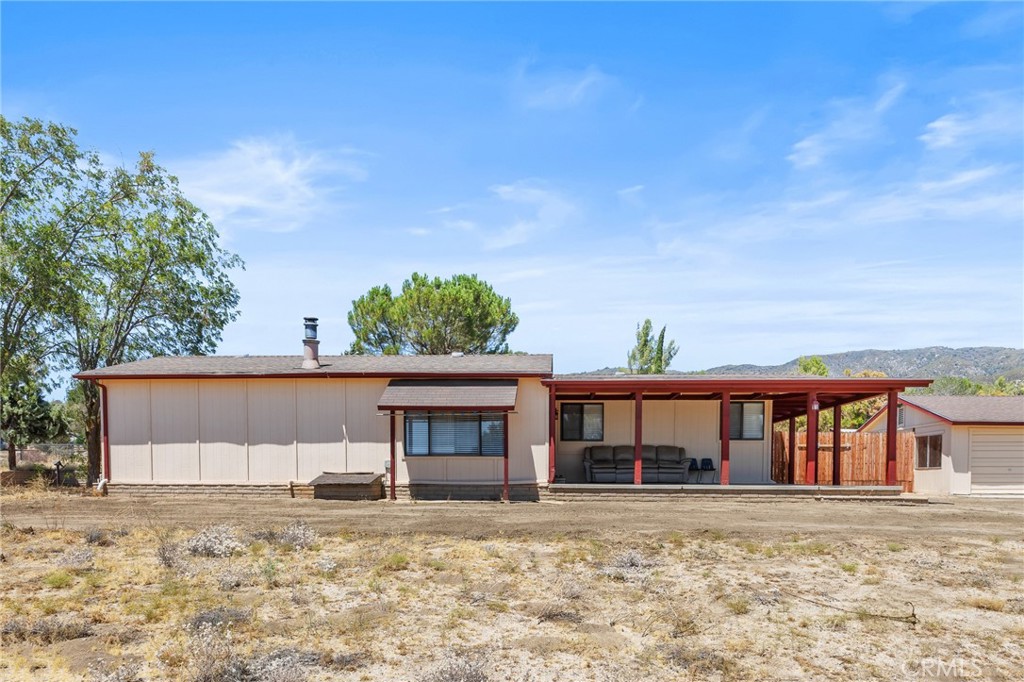 37625 Hill Property Photo 3
