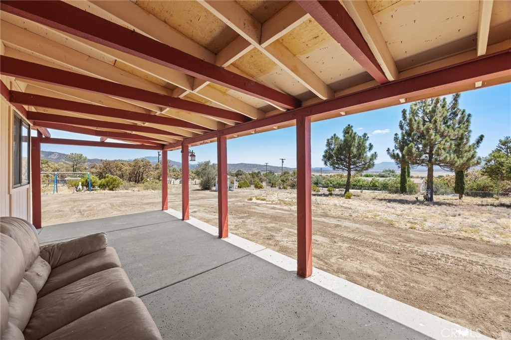 37625 Hill Property Photo 6