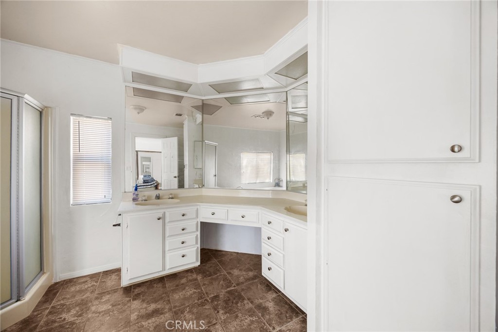 37625 Hill Property Photo 22
