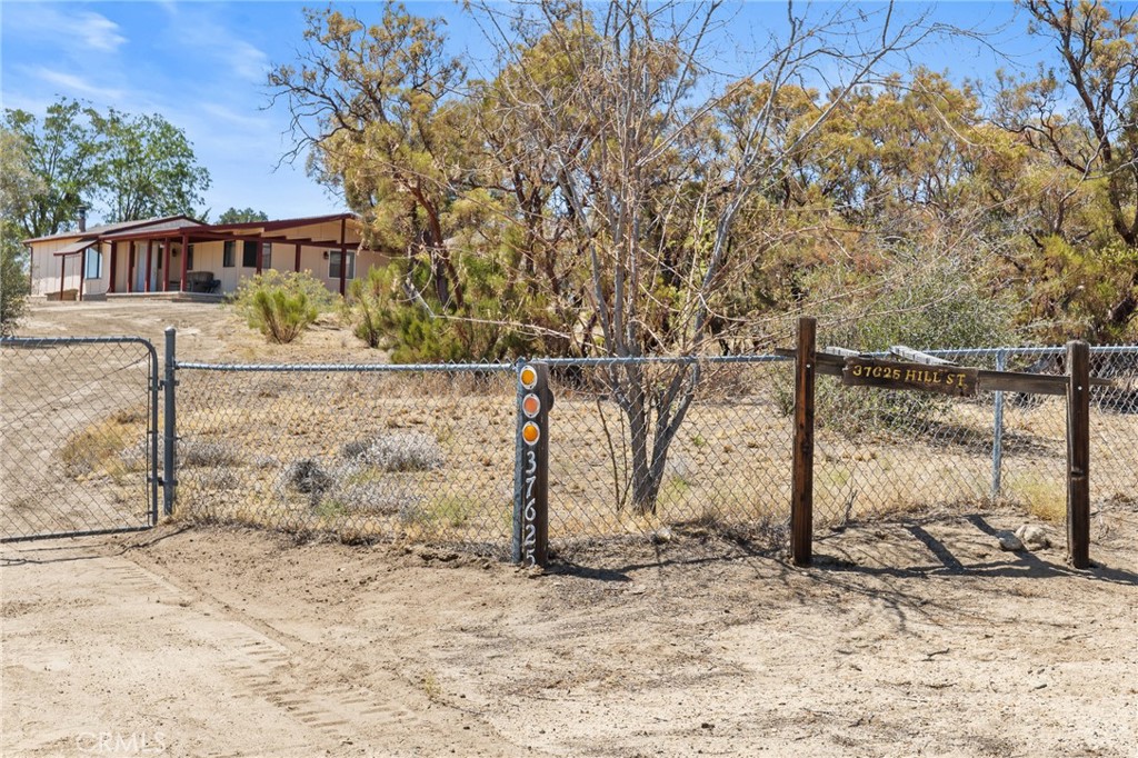 37625 Hill Property Photo 45