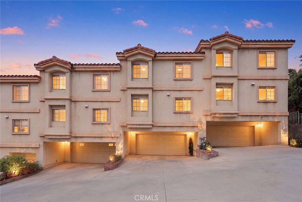 438 S Garfield Ave E Property Photo 2