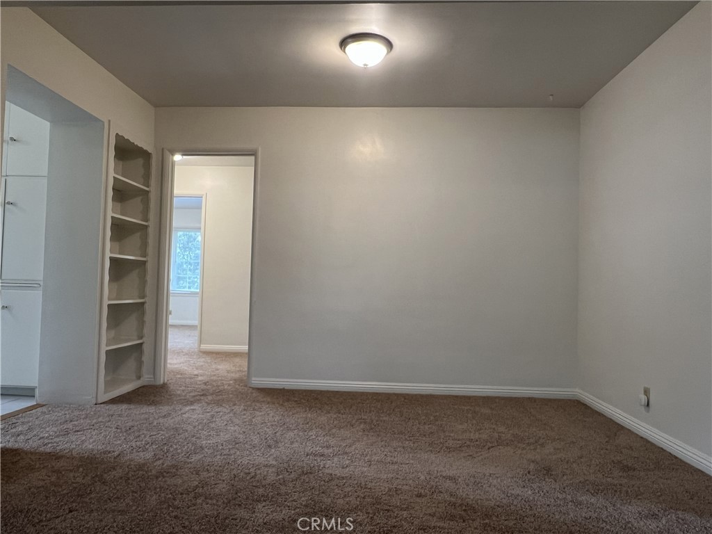 500 N Los Robles Avenue 6 Property Photo 4