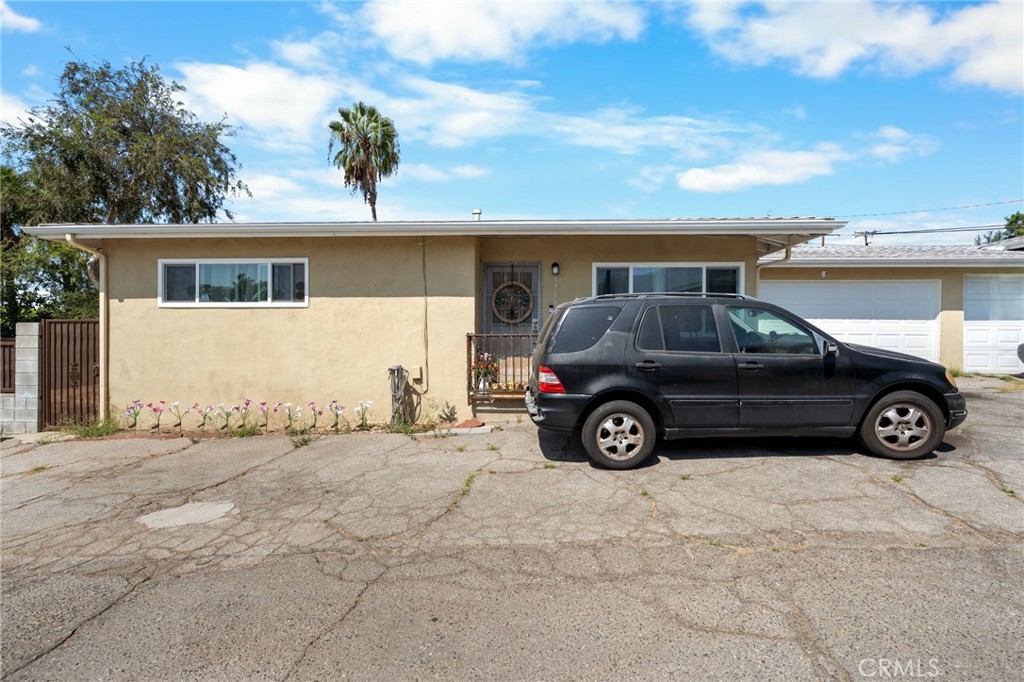 1717 Atchison Property Photo 8