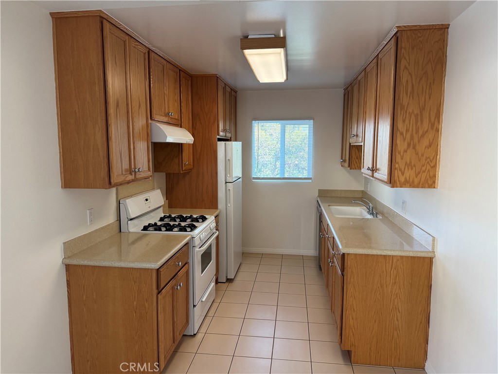 90 -92 Monterey Road Property Photo 19