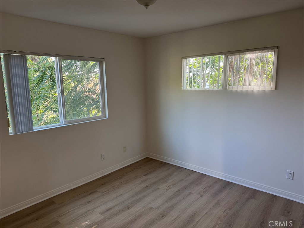 90 -92 Monterey Road Property Photo 33