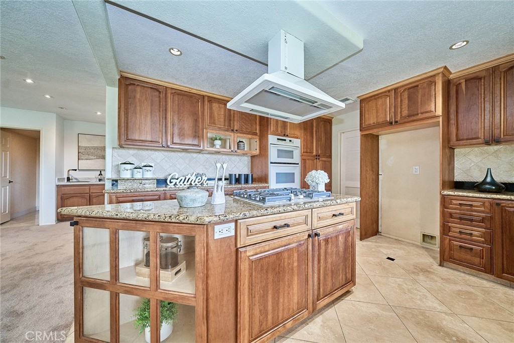 22060 Cedardale Drive Property Photo 16