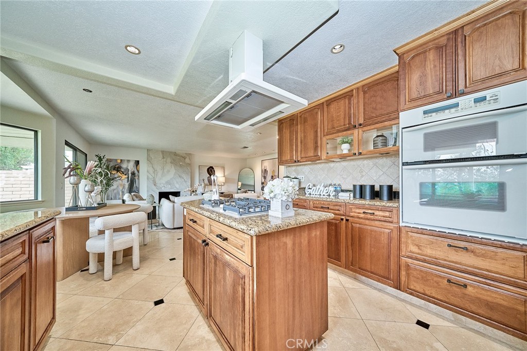 22060 Cedardale Drive Property Photo 17