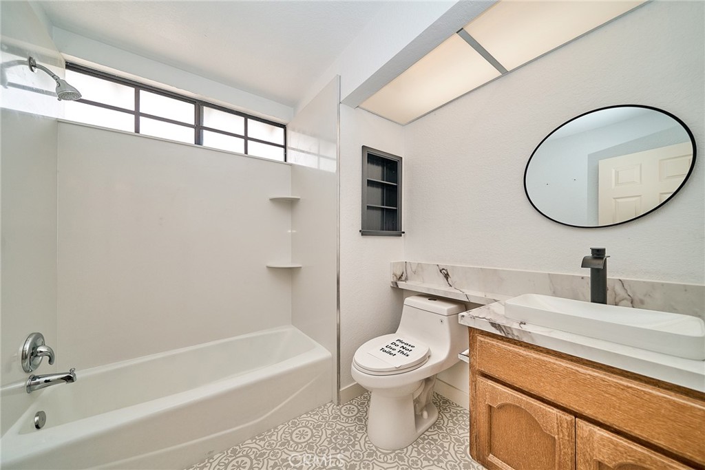22060 Cedardale Drive Property Photo 28