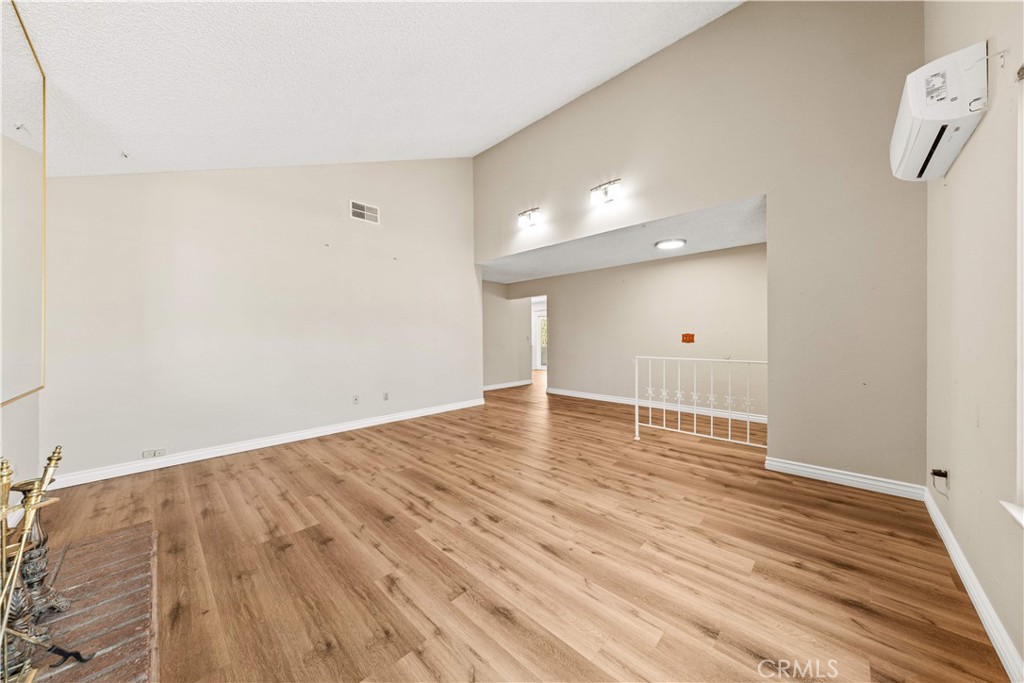 19742 Fernwood Plaza Property Photo 11