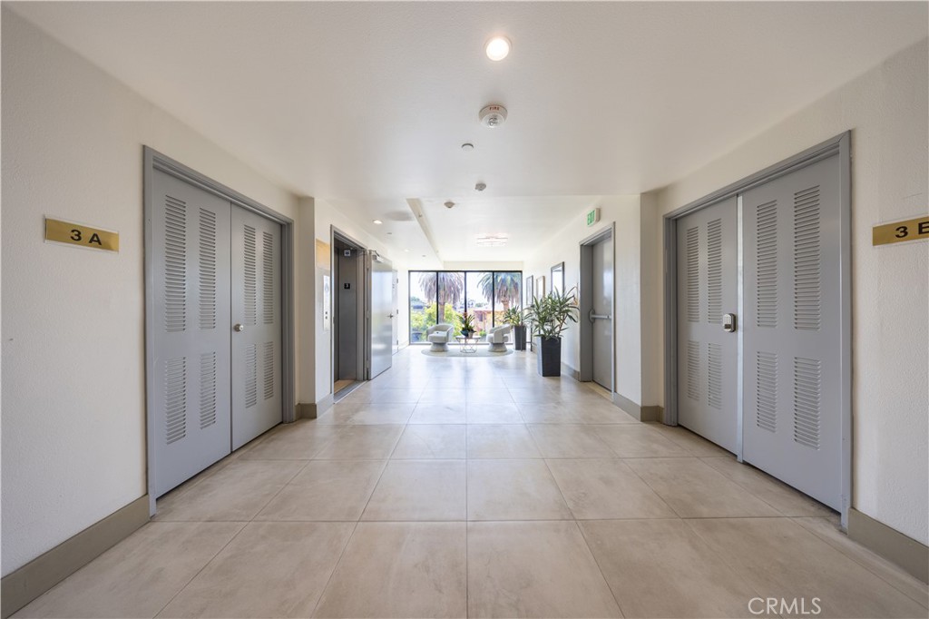2939 Leeward 305 Property Photo 4