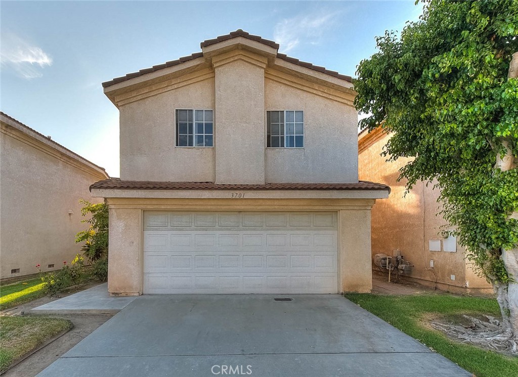 3701 Summer Lane Property Photo 1