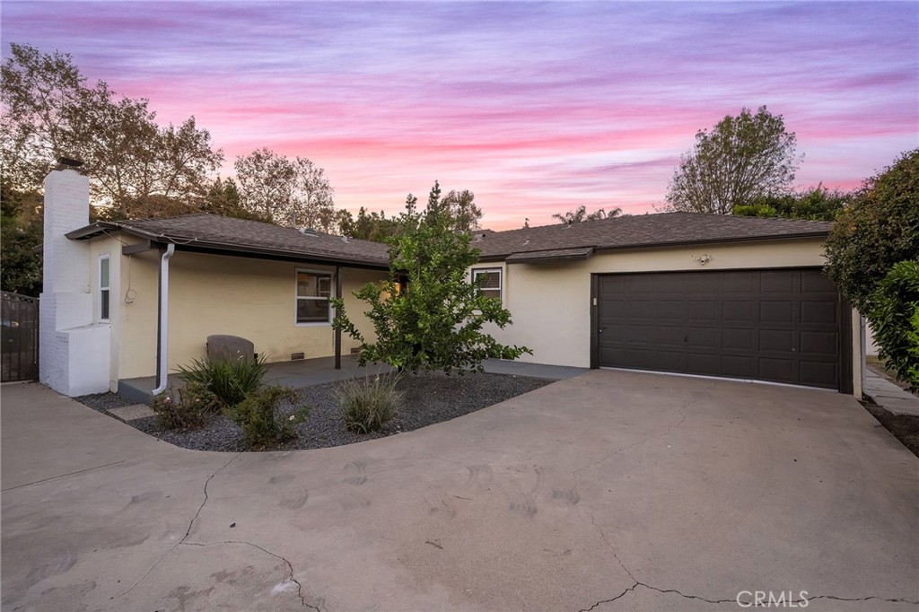 1526 N White Avenue Property Photo 3
