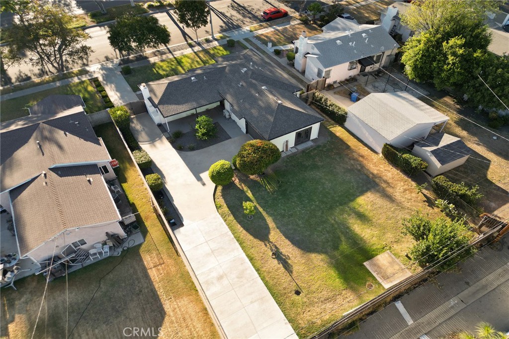 1526 N White Avenue Property Photo 15