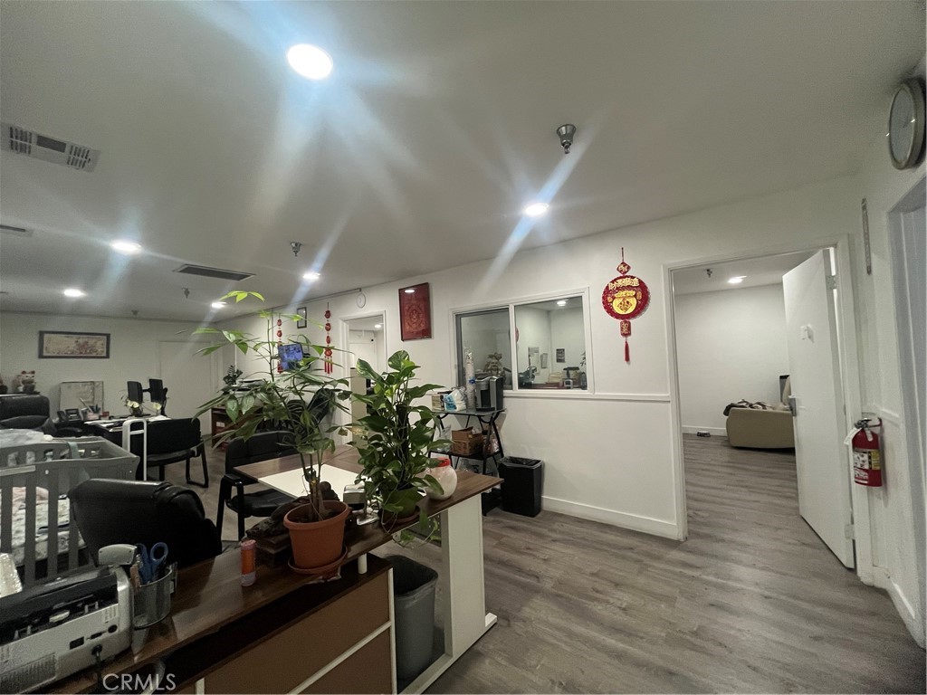 938 S Vail Property Photo 13