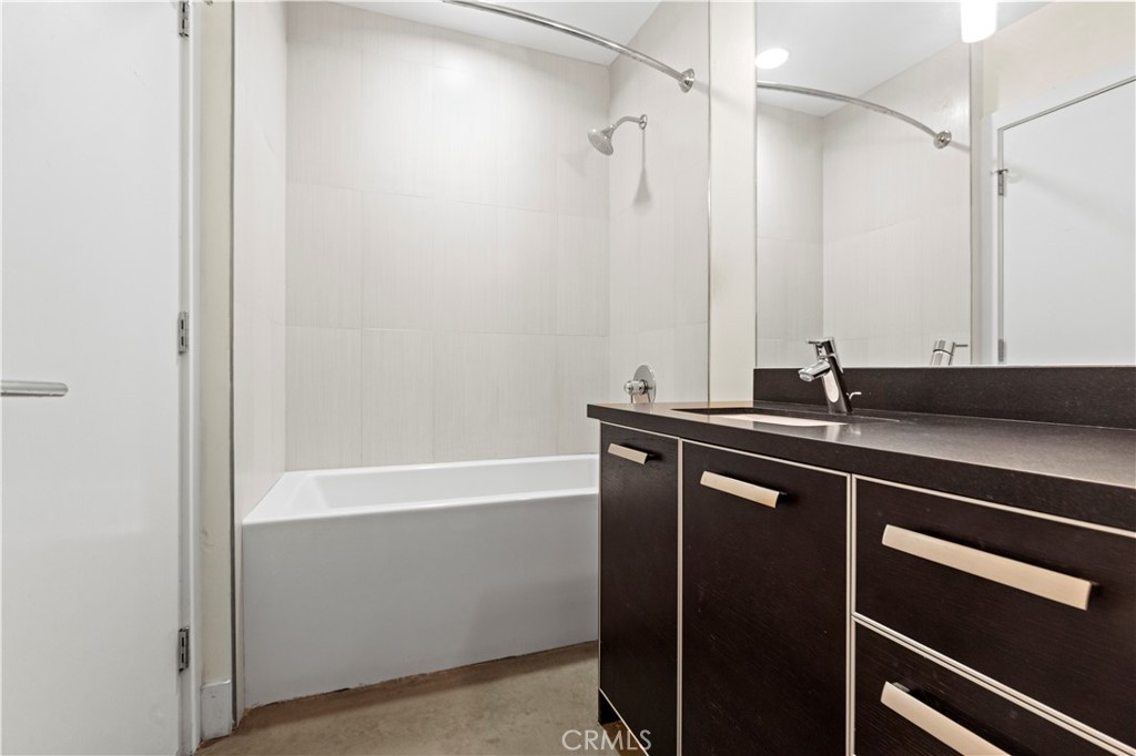 139 S Los Robles 104 Property Photo 12