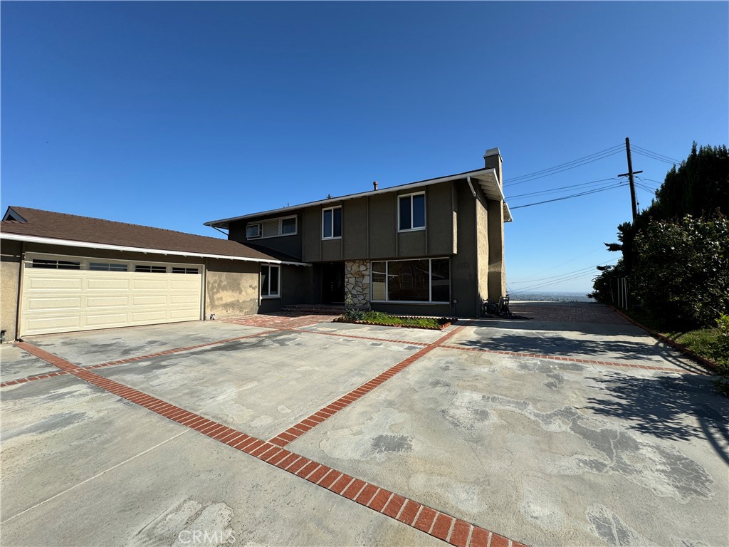 13678 Sycamore Drive Property Photo 2