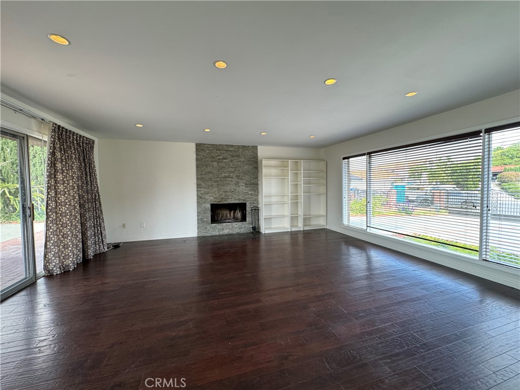 13678 Sycamore Drive Property Photo 4