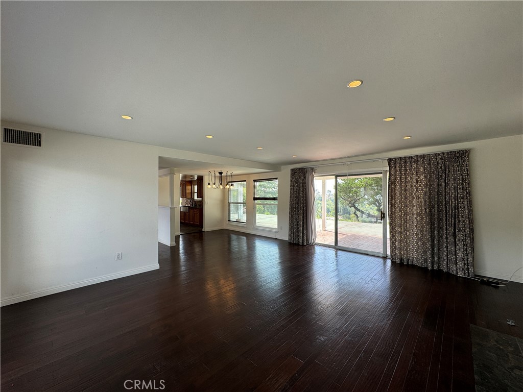 13678 Sycamore Drive Property Photo 5