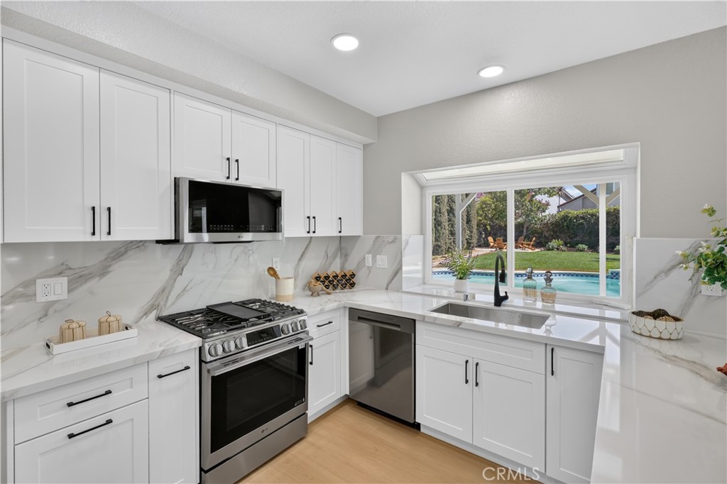 6549 Via Flora Property Photo 15