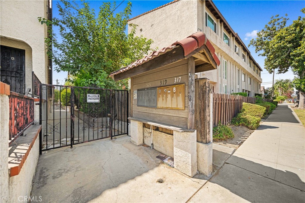 317 N Lincoln Street B Property Photo 3