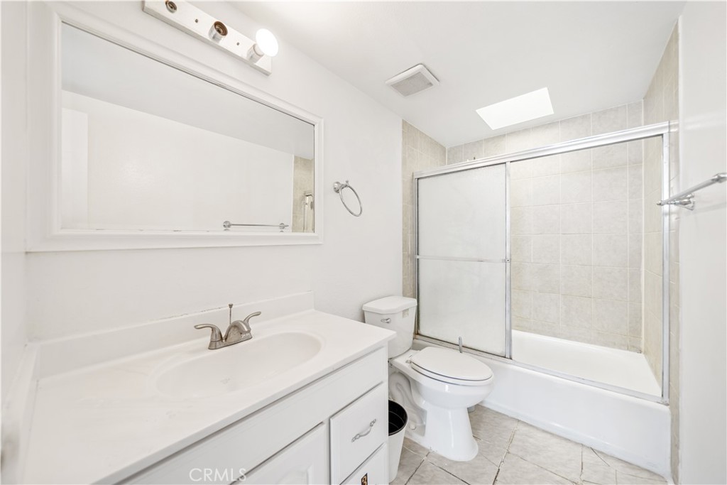 317 N Lincoln Street B Property Photo 23