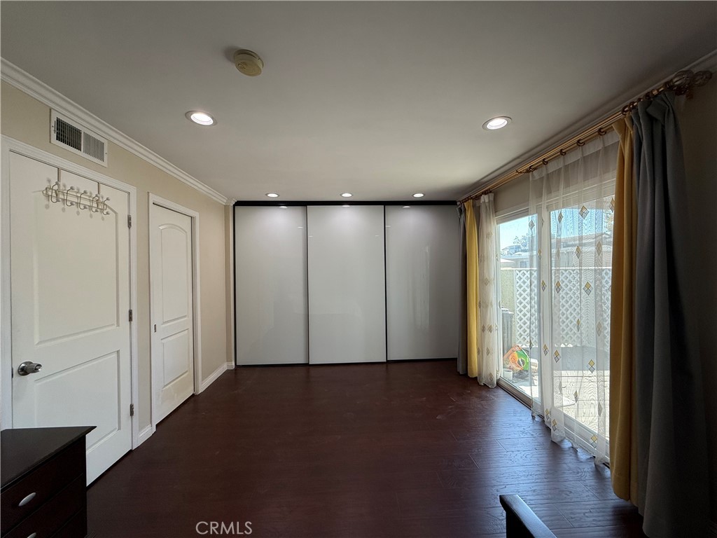 5410 Chippewa Court Property Photo 6