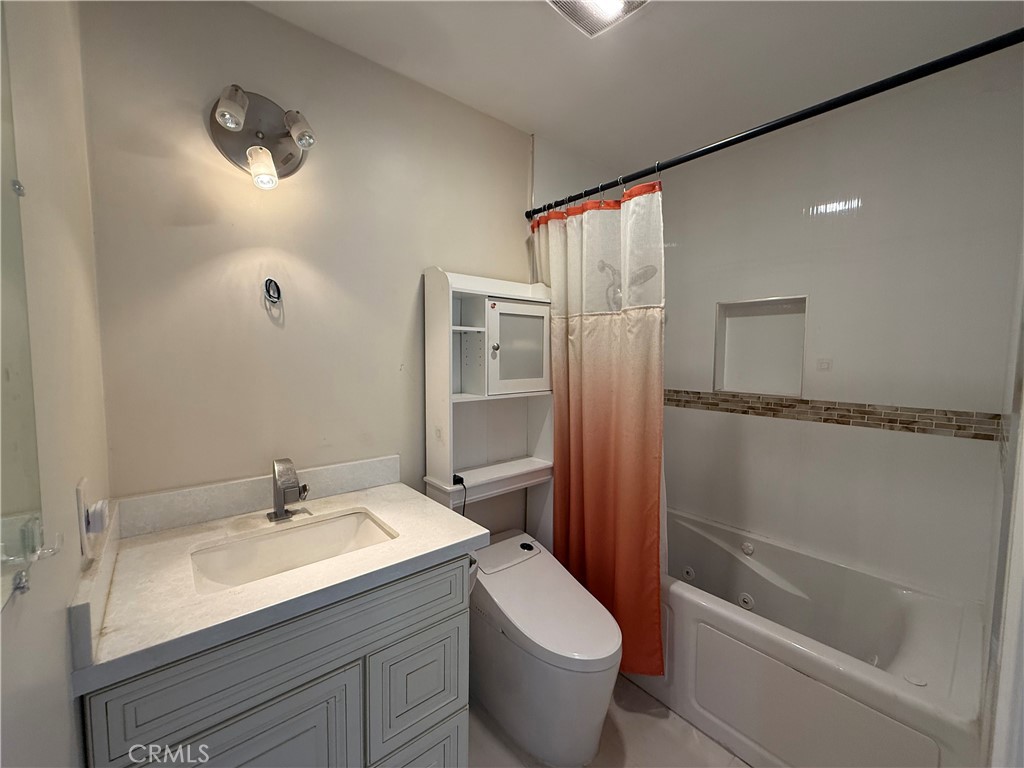 5410 Chippewa Court Property Photo 8