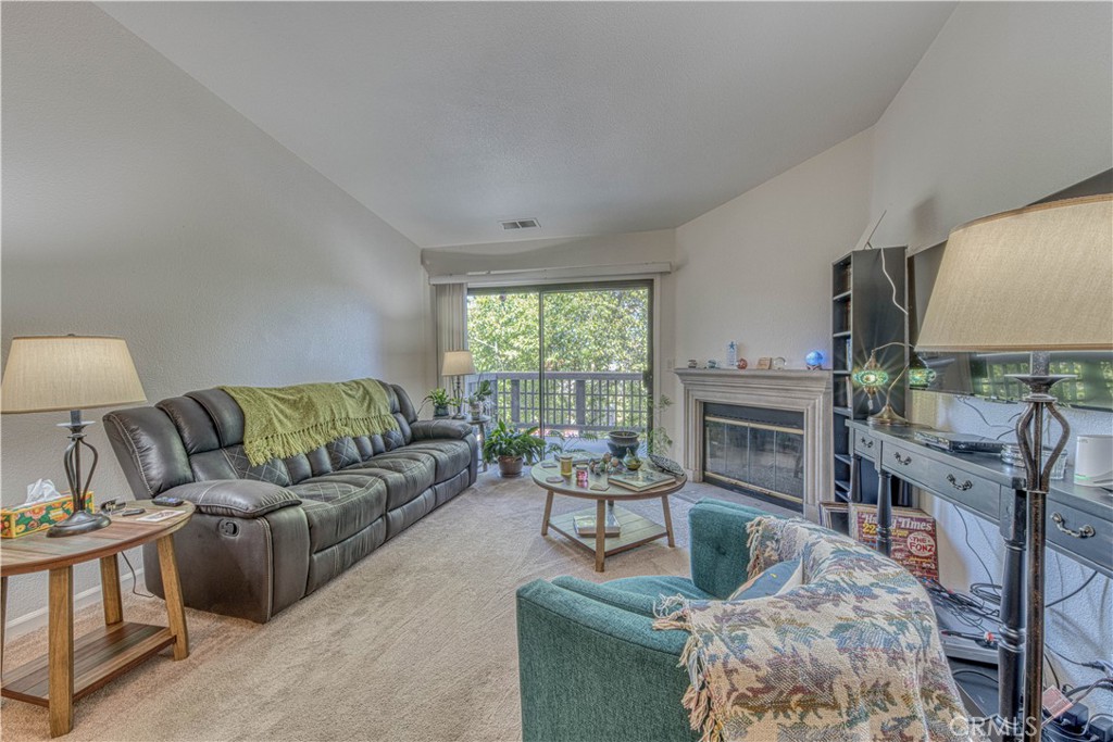 425 W Laurel K Property Photo 5