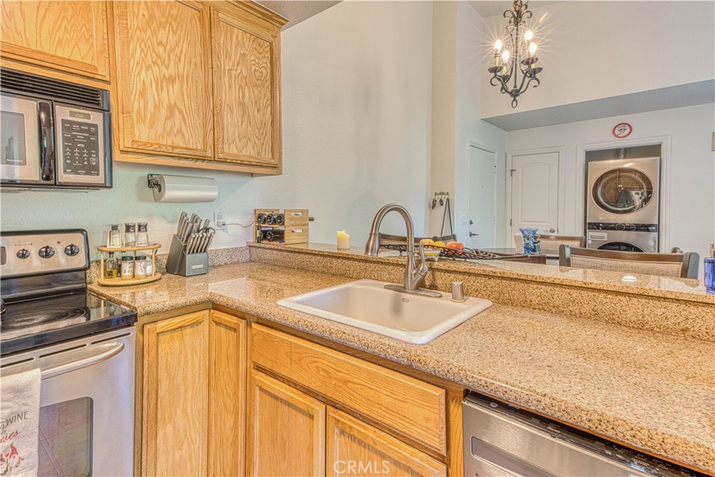 425 W Laurel K Property Photo 11