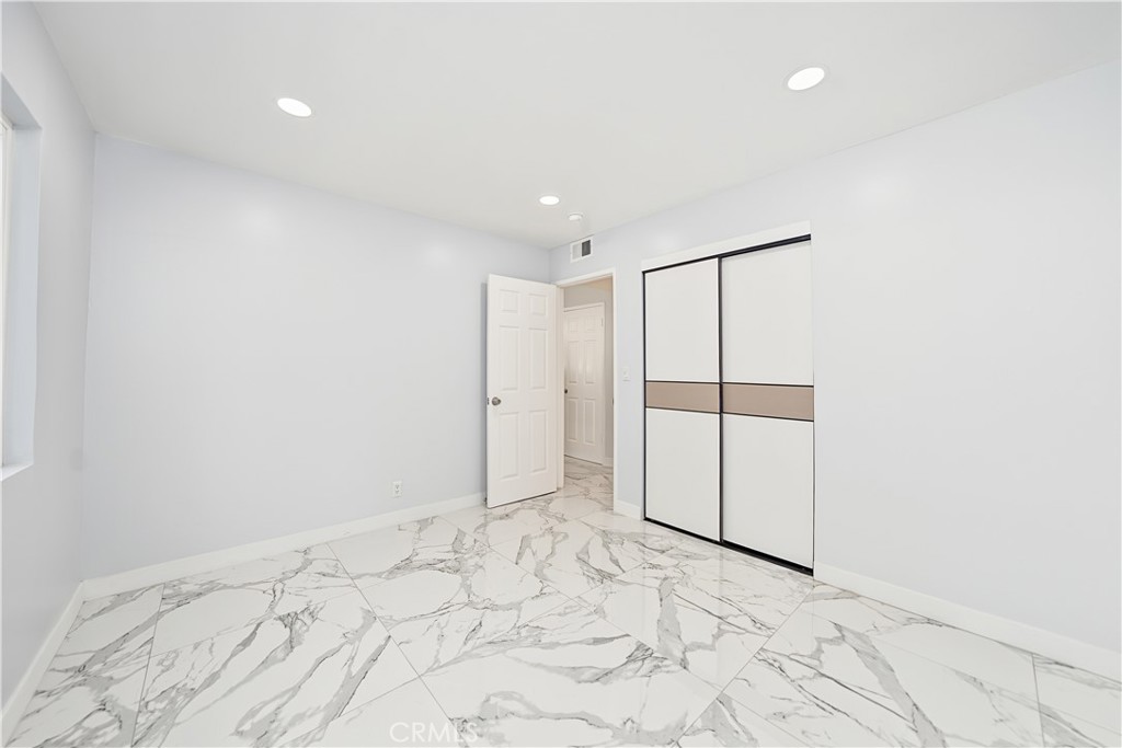1123 Bain Avenue Property Photo 17