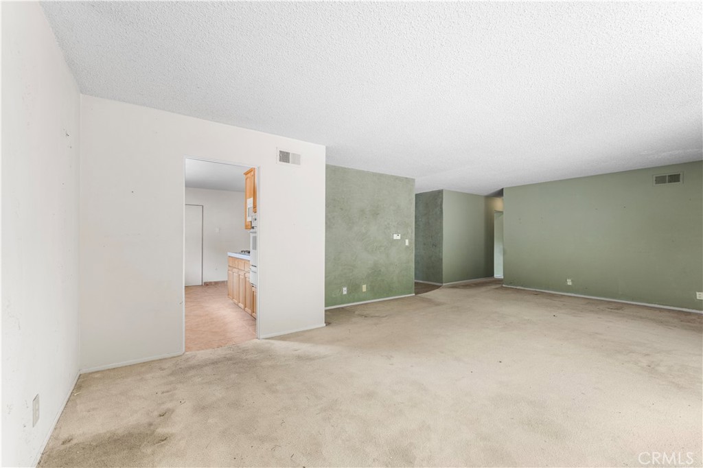 28042 Santona Property Photo 6