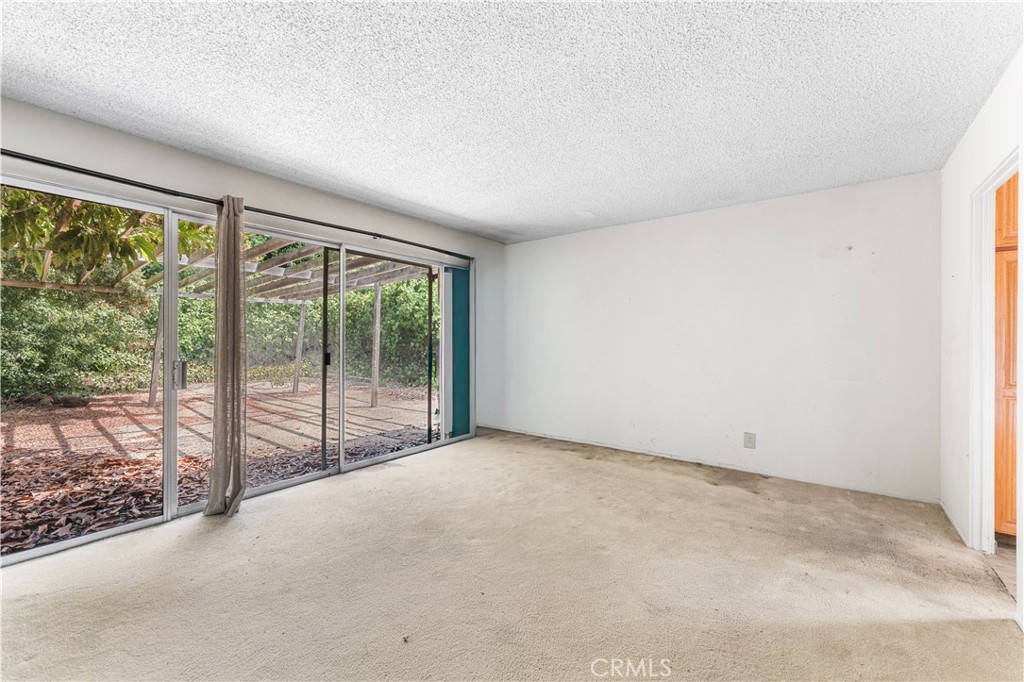 28042 Santona Property Photo 8