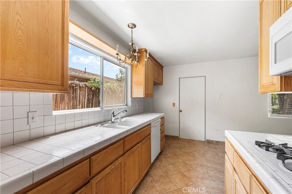 28042 Santona Property Photo 24