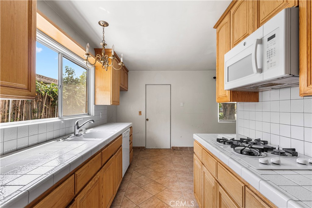 28042 Santona Property Photo 26