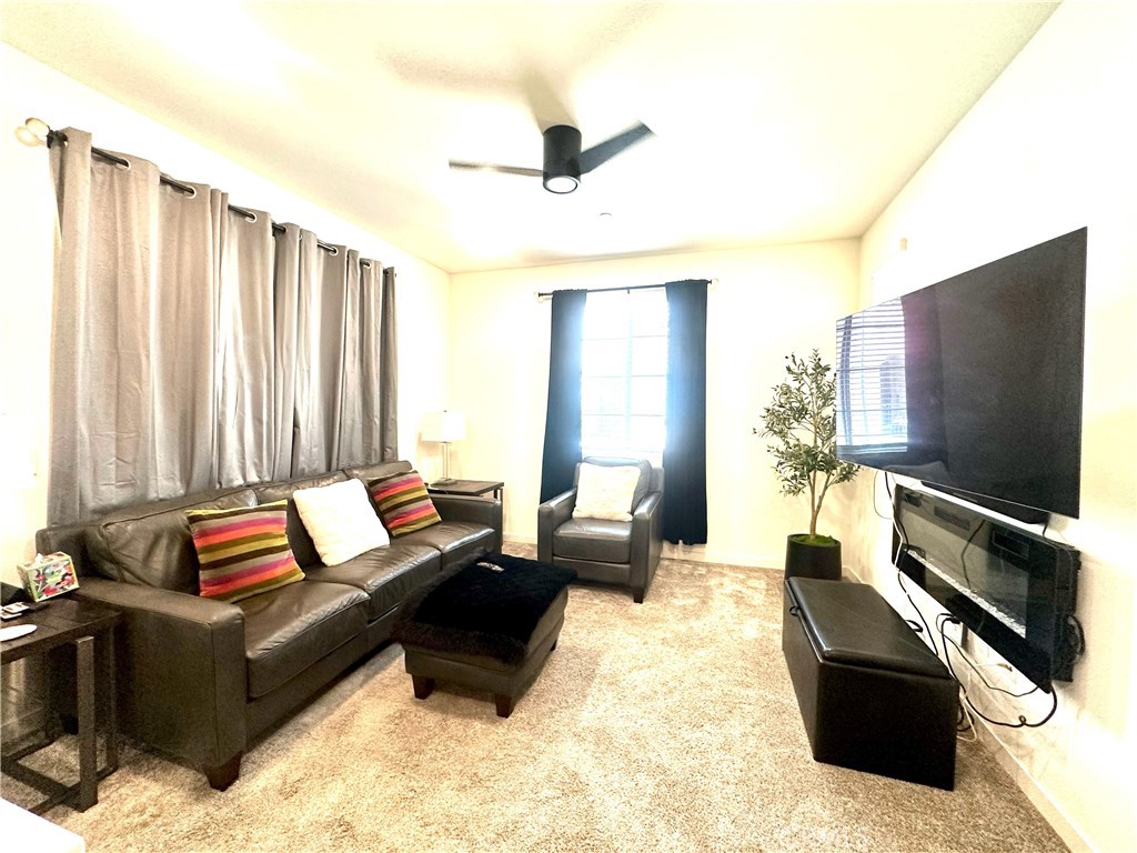 2222 Raspberry Court Property Photo 5