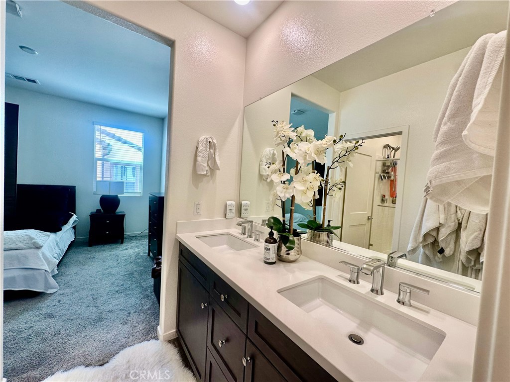 2222 Raspberry Court Property Photo 10