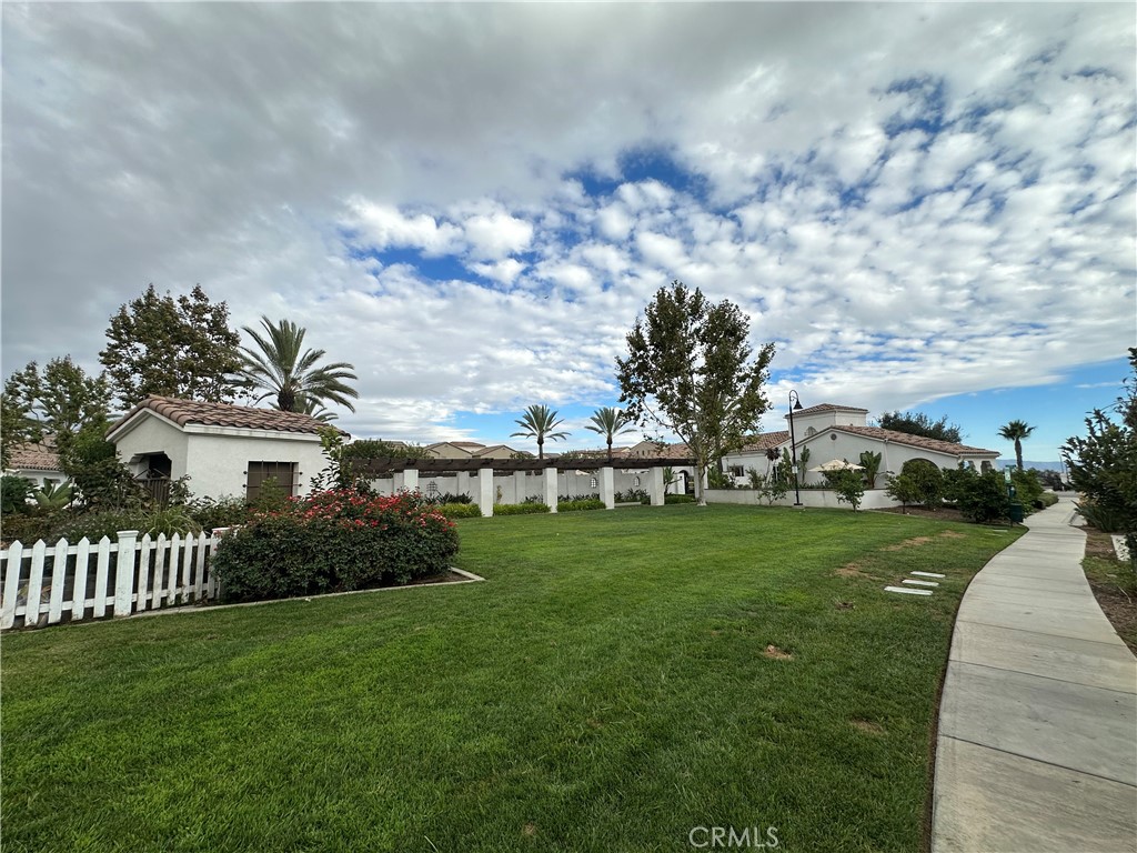 2222 Raspberry Court Property Photo 35