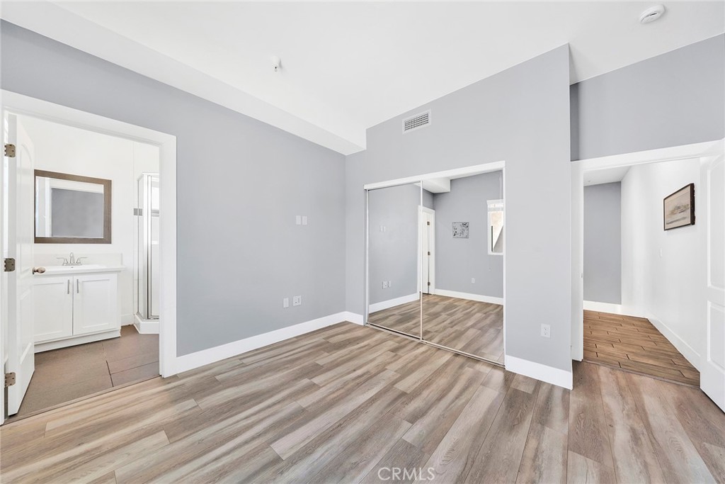 4103 S Normandie Avenue Property Photo 13
