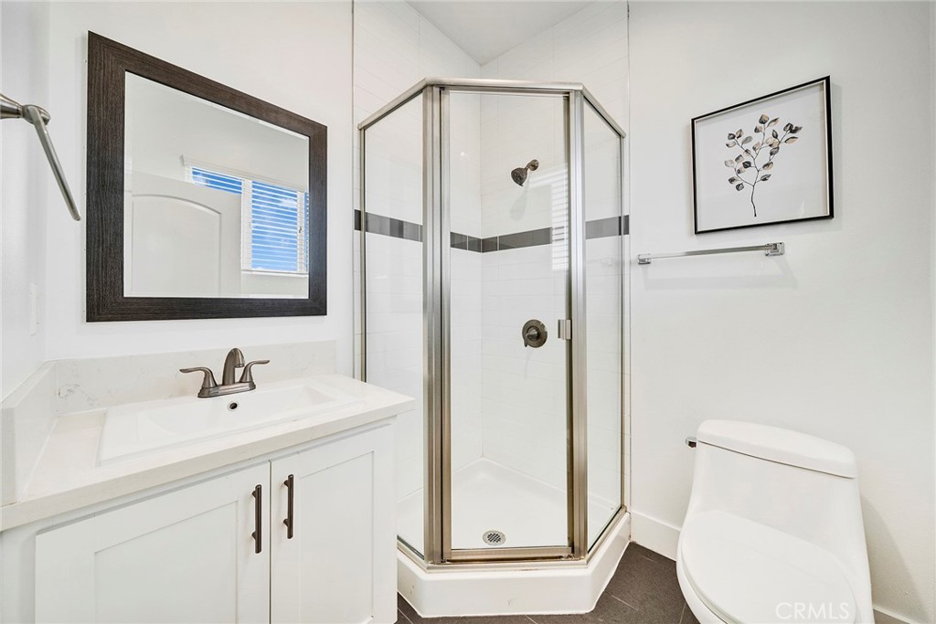 4103 S Normandie Avenue Property Photo 14