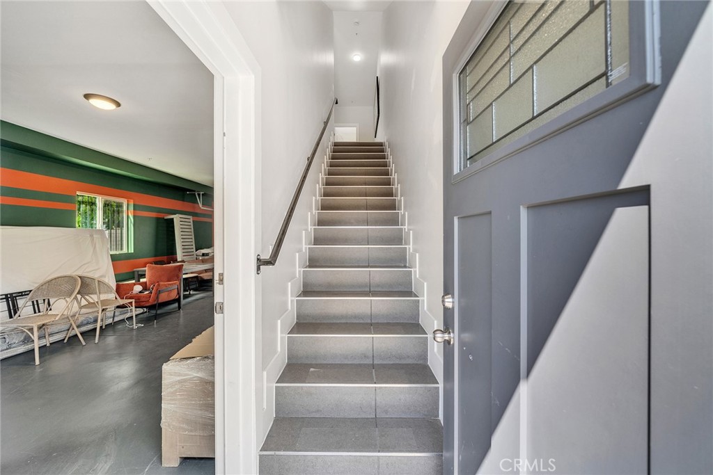 4103 S Normandie Avenue Property Photo 21