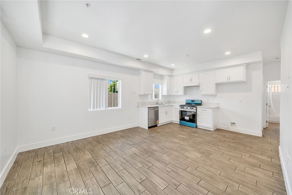 4103 S Normandie Avenue Property Photo 39