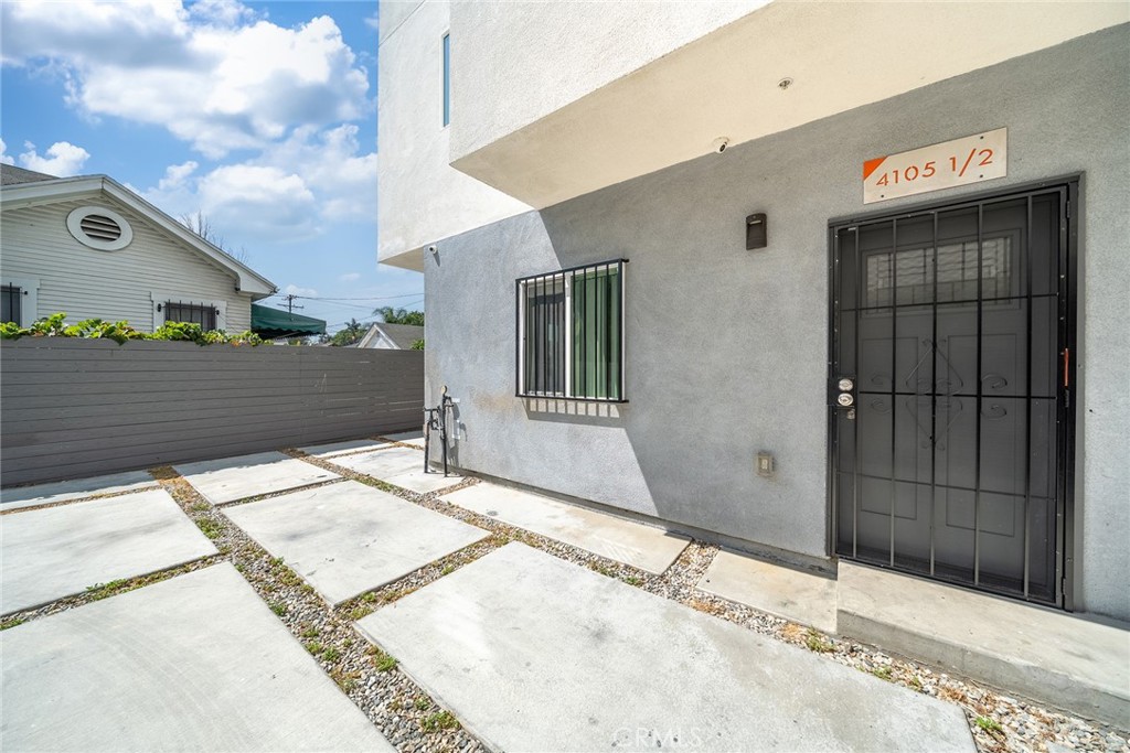 4103 S Normandie Avenue Property Photo 47