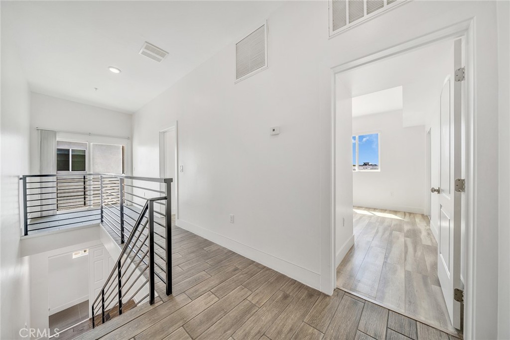 4103 S Normandie Avenue Property Photo 54
