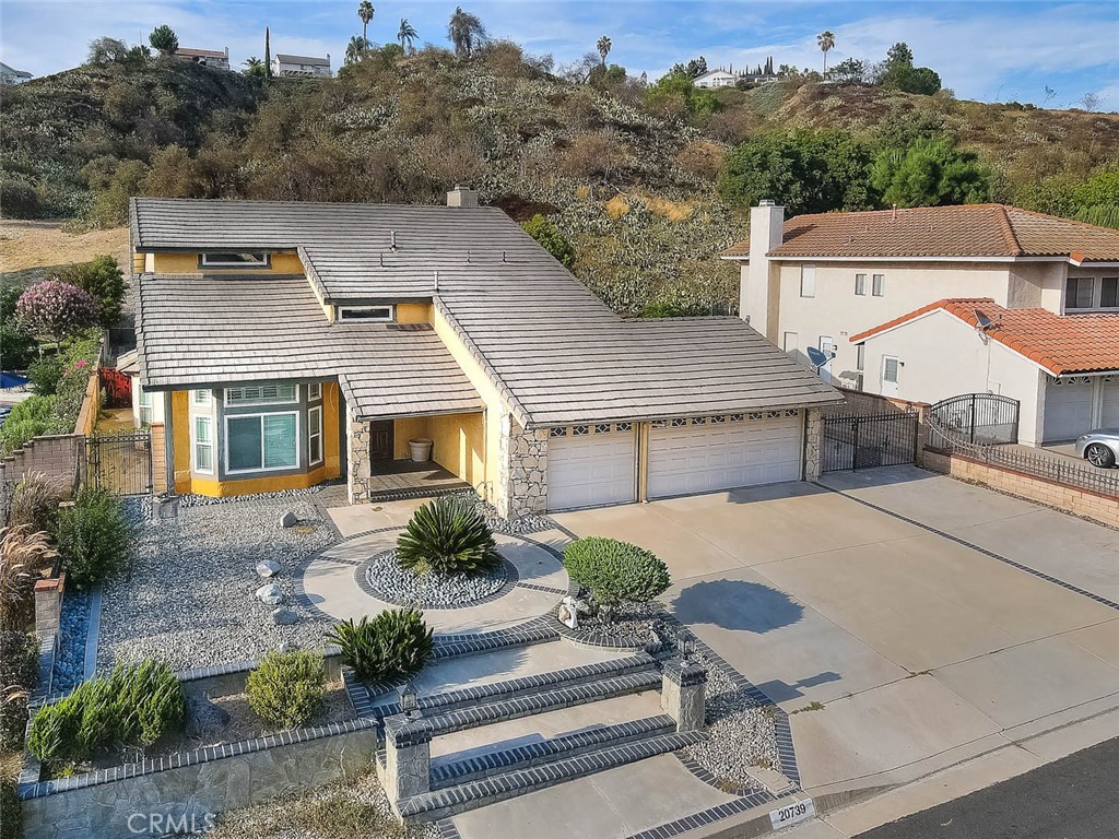 20739 E Walnut Canyon Property Photo 2