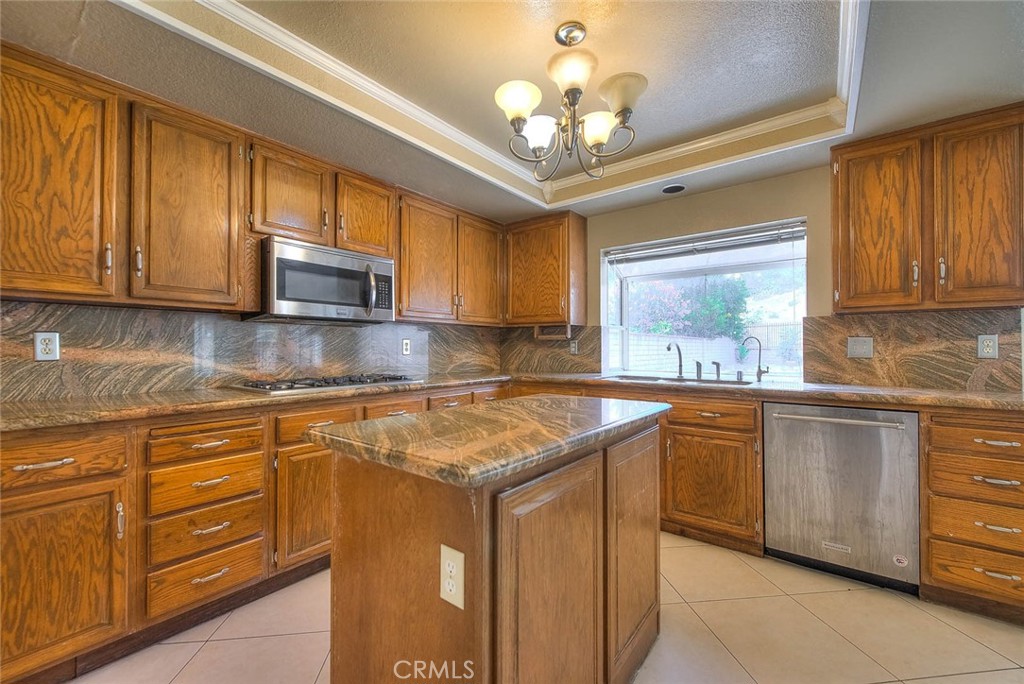 20739 E Walnut Canyon Property Photo 4