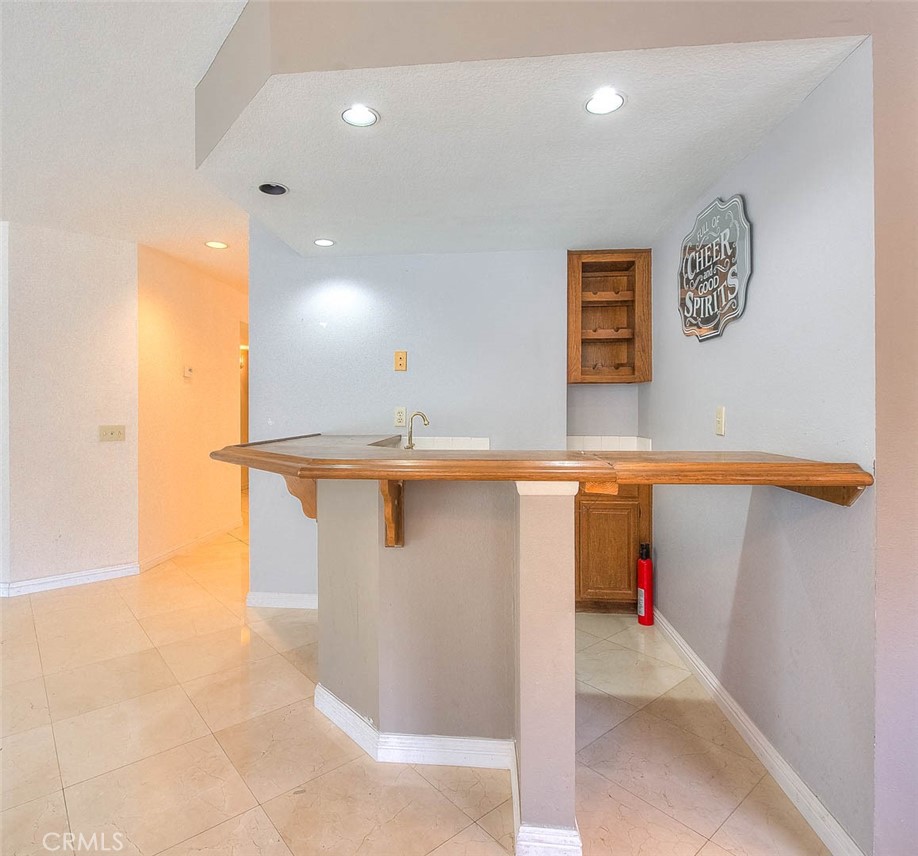 20739 E Walnut Canyon Property Photo 6