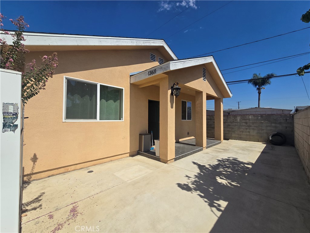 13611 Lassalette Property Photo 1
